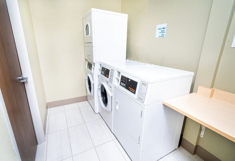 فندق Holiday Inn Express & Suites Las Vegas Sw Springvalley, An Ihg