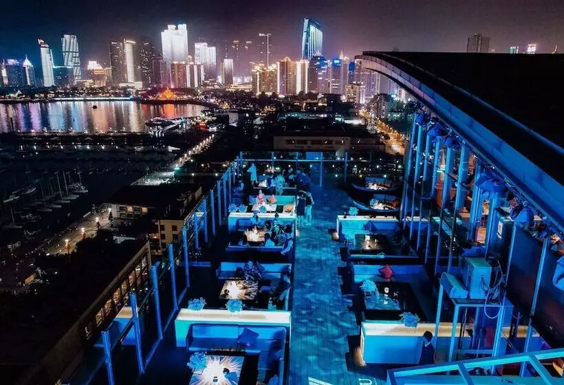 Intercontinental Qingdao, An Ihg Hotel Inside The Olympic Sailing Center