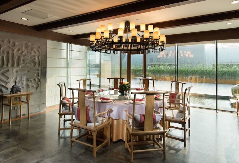 Intercontinental Qingdao, An Ihg Hotel Inside The Olympic Sailing Center