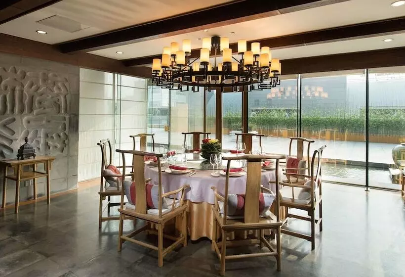 Intercontinental Qingdao, An Ihg Hotel Inside The Olympic Sailing Center