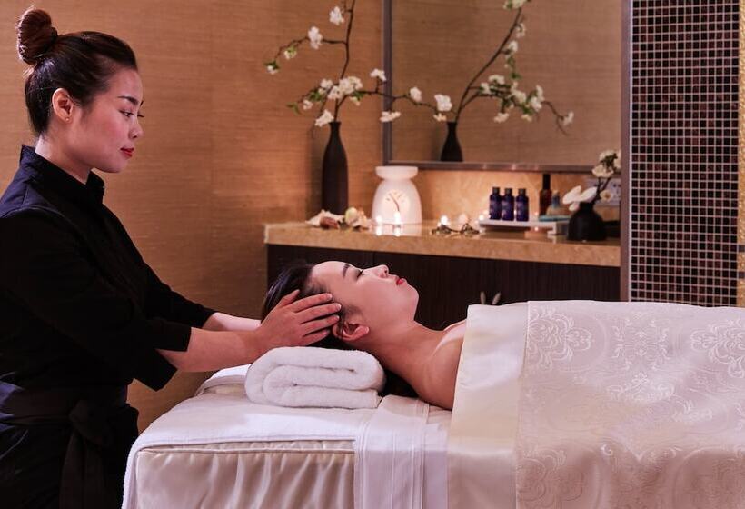 Intercontinental Qingdao, An Ihg Hotel Inside The Olympic Sailing Center