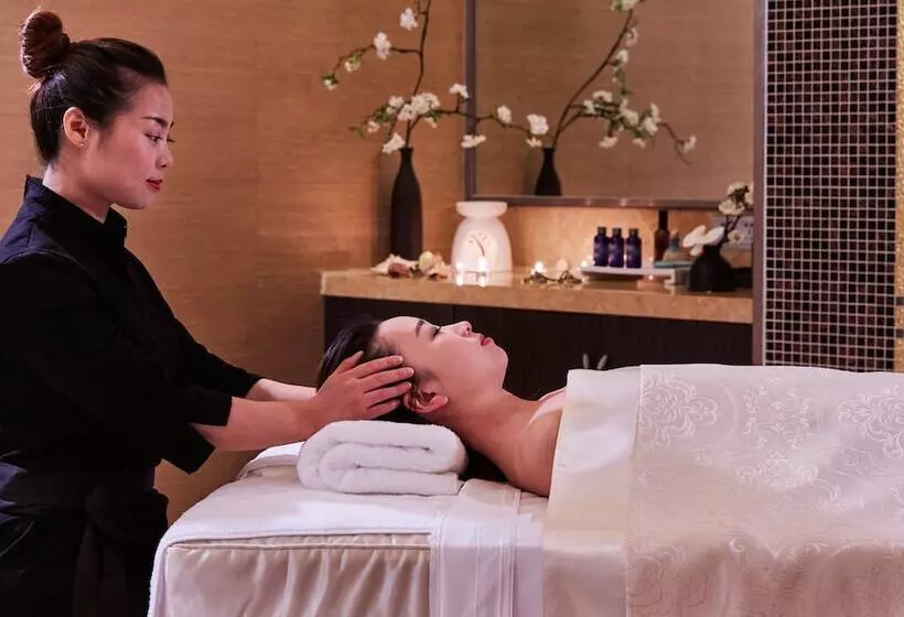 Intercontinental Qingdao, An Ihg Hotel Inside The Olympic Sailing Center