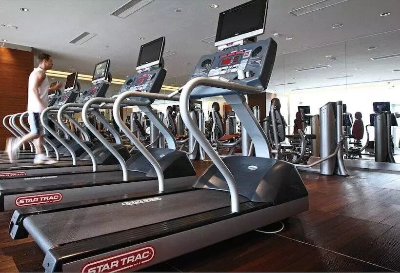 Intercontinental Qingdao, An Ihg Hotel Inside The Olympic Sailing Center