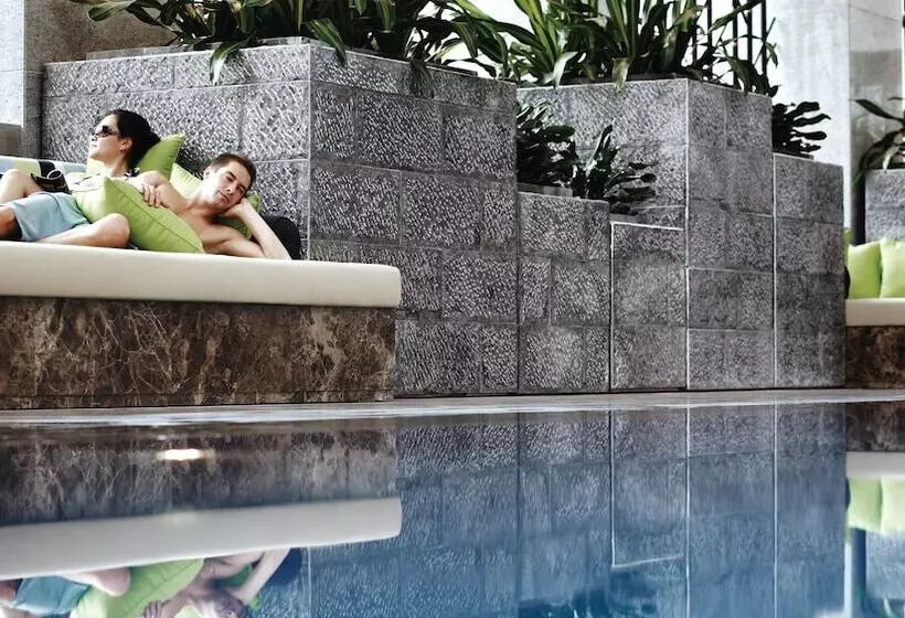 Intercontinental Qingdao, An Ihg Hotel Inside The Olympic Sailing Center