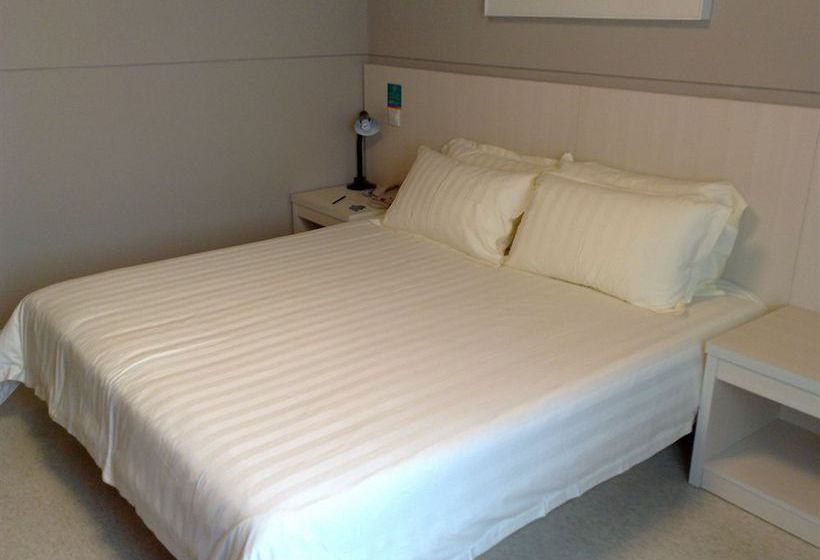 Otel Jinjiang Inn North Jiefang Road