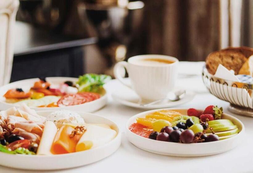 Отель Kempinski Central Avenue Dubai