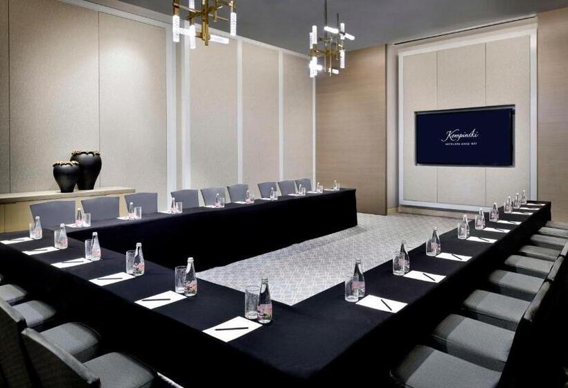 Отель Kempinski Central Avenue Dubai