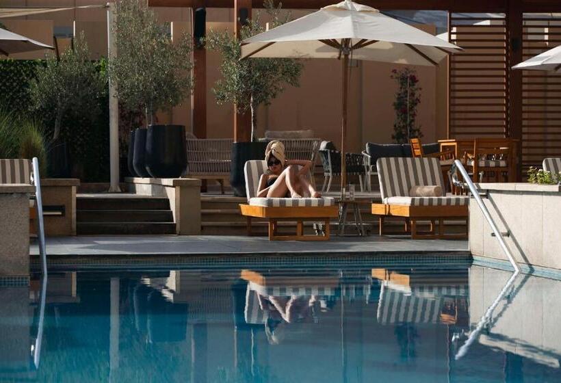 Отель Kempinski Central Avenue Dubai