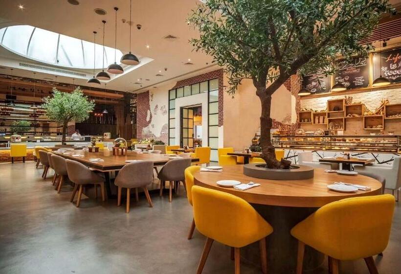 Отель Kempinski Central Avenue Dubai