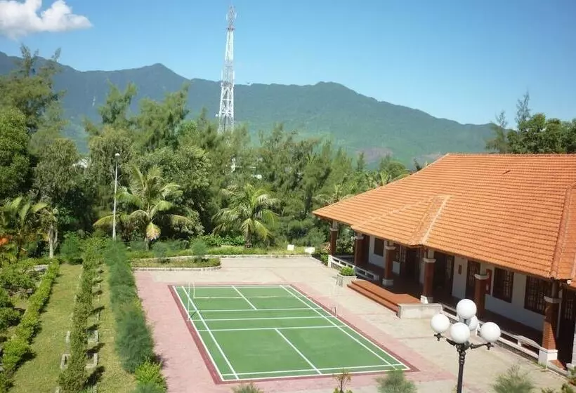 هتل Lang Co Beach Resort