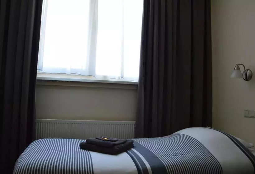 ホテル Rozenburg