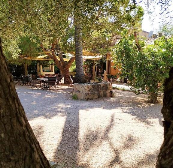 乡村酒店  Petit Hotel Es Figueral