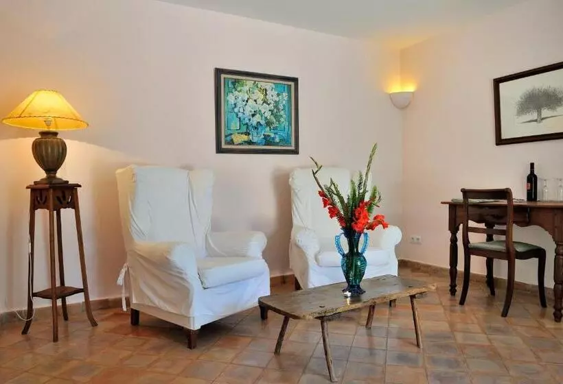 Сельский отель Petit Hotel Es Figueral