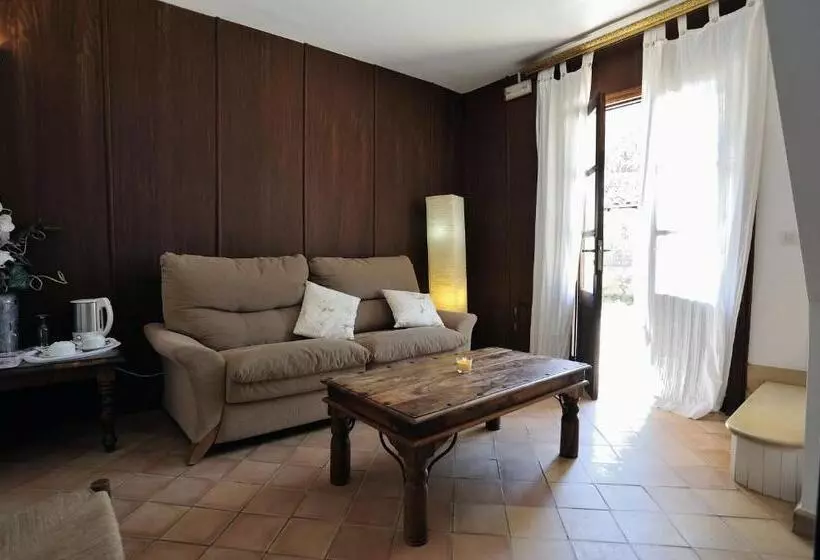 Сельский отель Petit Hotel Es Figueral