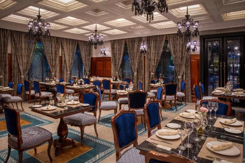 هتل Silk Path Grand Hue