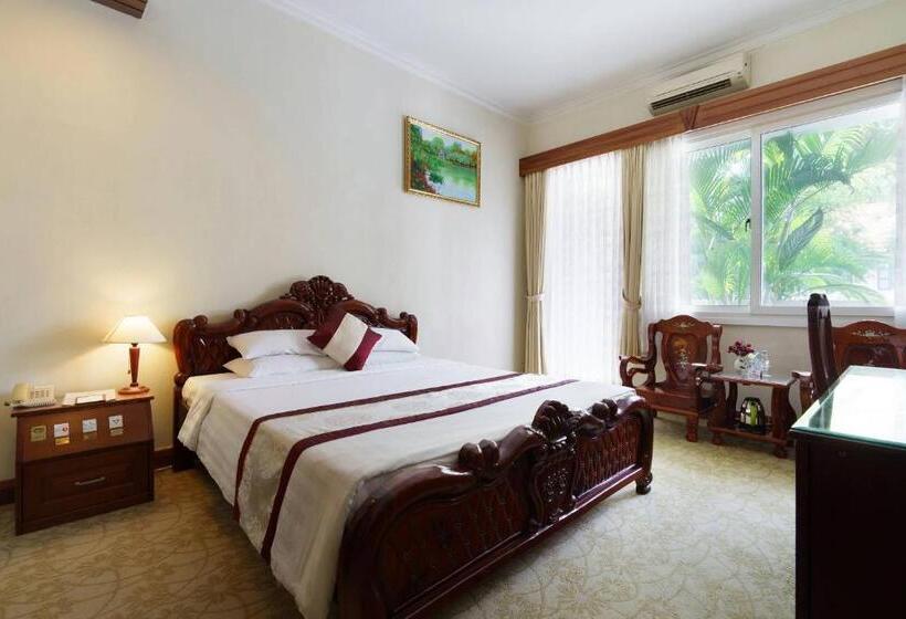 هتل Victory  Saigon