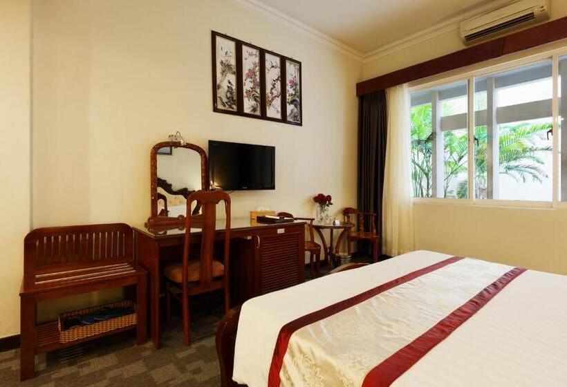 هتل Victory  Saigon