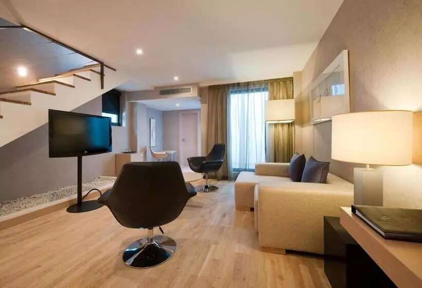 هتل Vincci Selección Posada Del Patio