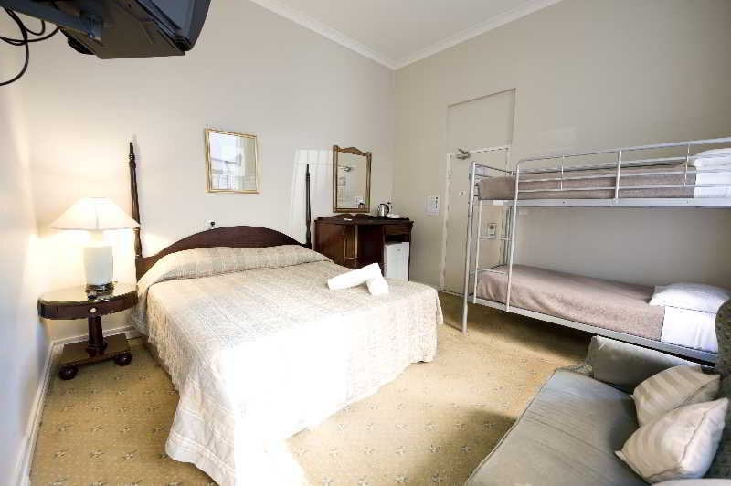 בית מלון כפרי Woolbrokers Hostel Darling Harbour