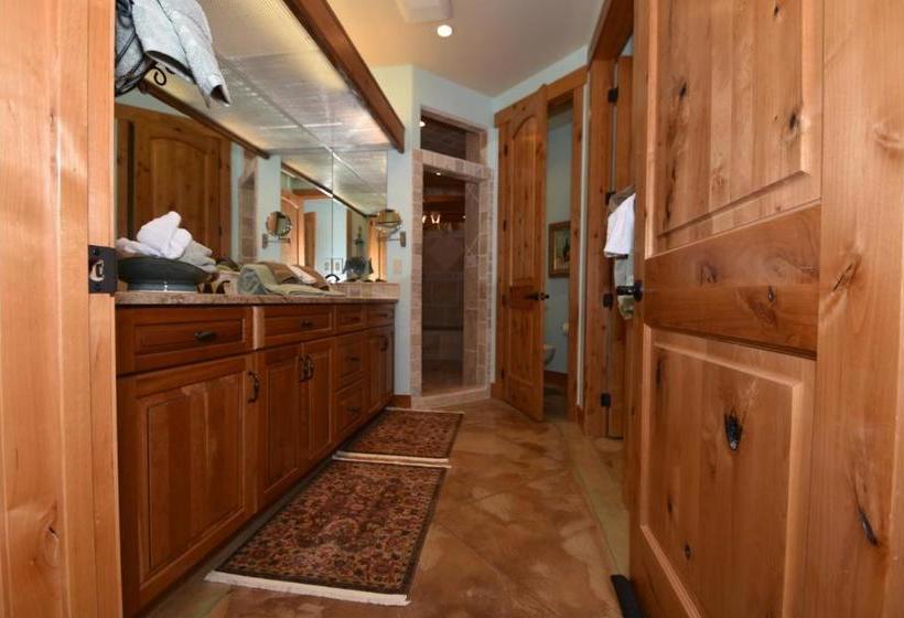 Bed and Breakfast Rampart Range Resort