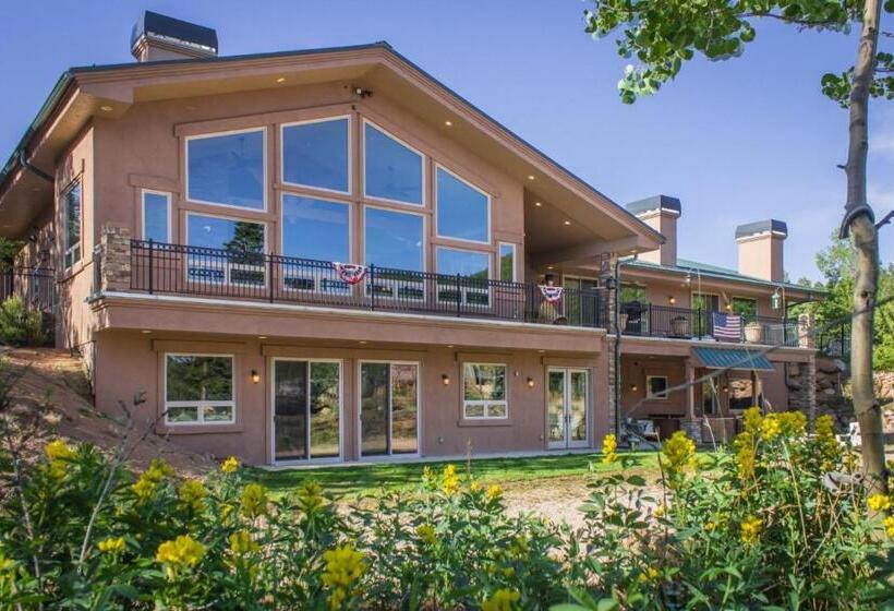 Bed and Breakfast Rampart Range Resort