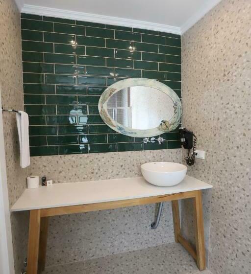 בית מלון כפרי Dolphin Park