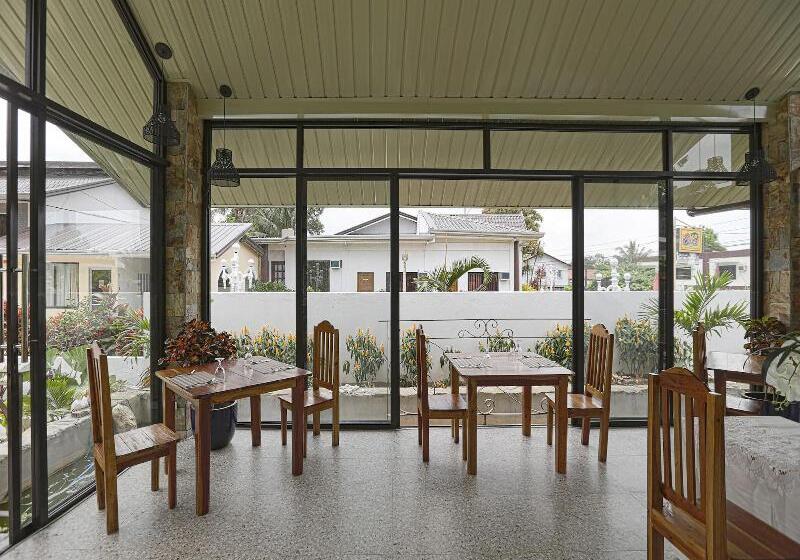 ホテル Oyo 784 Crisol Garden Cafe And Resort