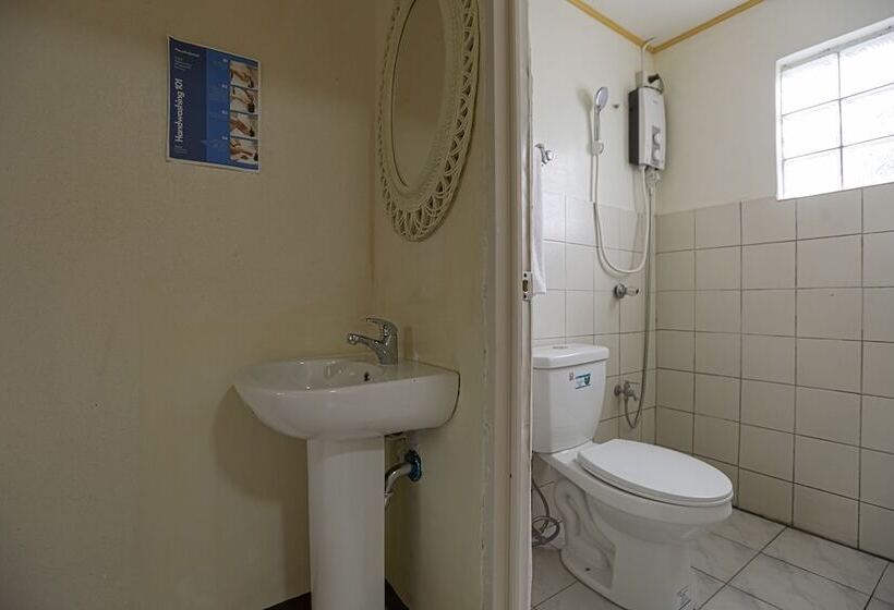 ホテル Oyo 784 Crisol Garden Cafe And Resort