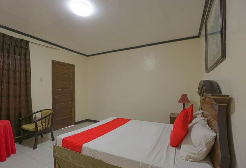 ホテル Oyo 784 Crisol Garden Cafe And Resort