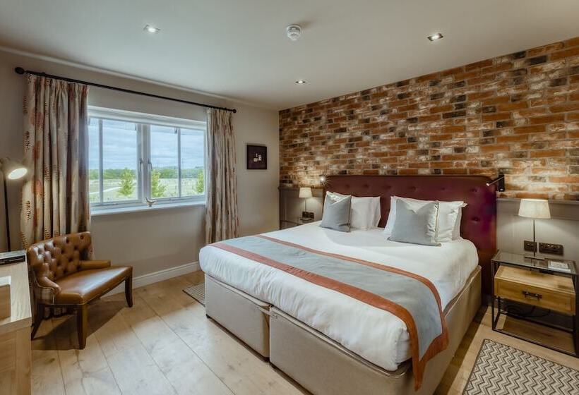 Отель Sandburn Hall