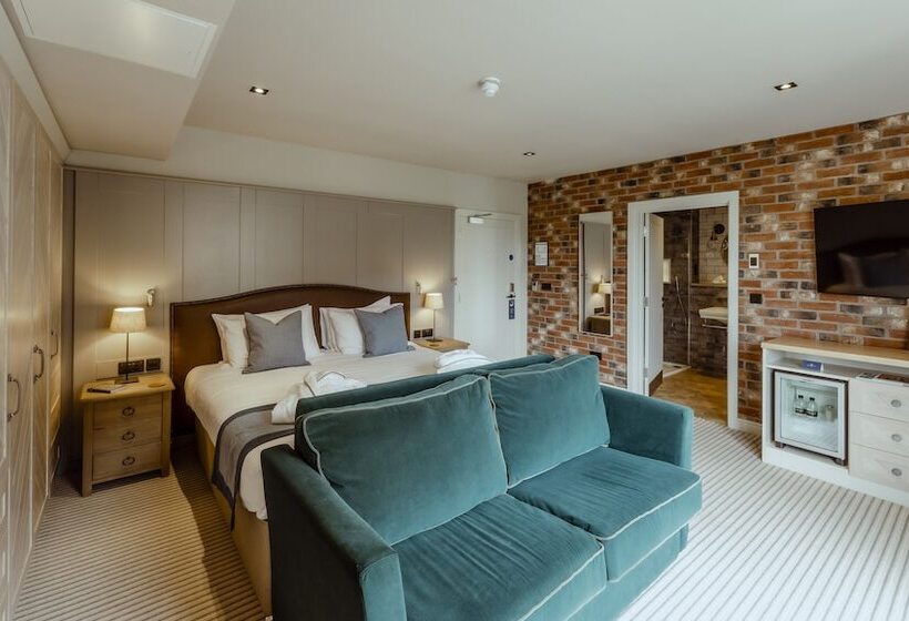 Отель Sandburn Hall