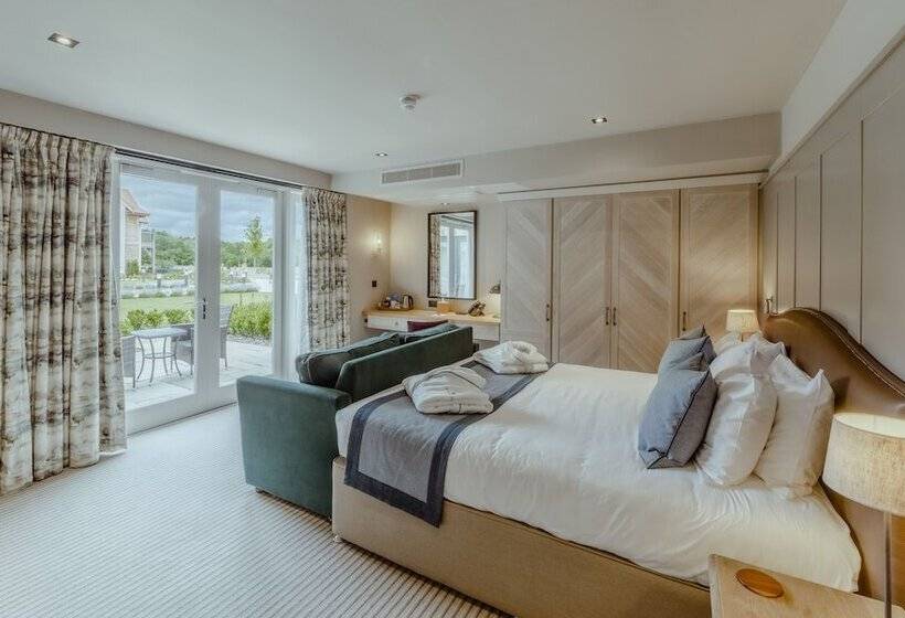 Отель Sandburn Hall