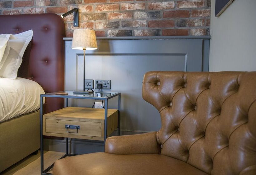 Отель Sandburn Hall