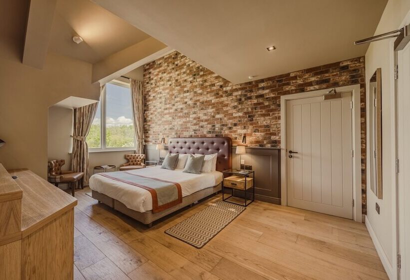 Отель Sandburn Hall