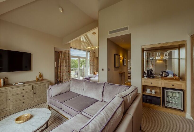 Отель Sandburn Hall