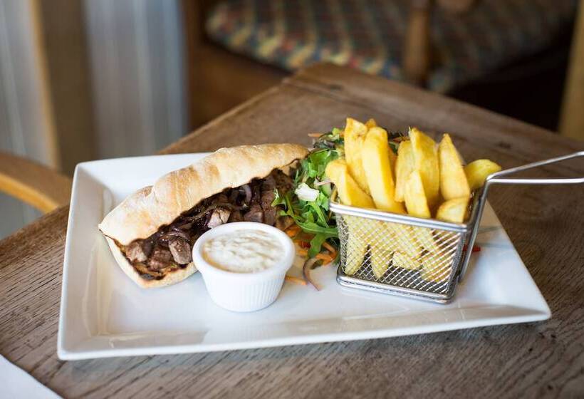 Отель Sandburn Hall