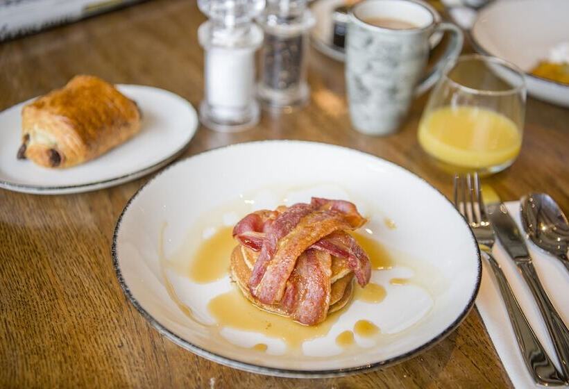 Отель Sandburn Hall