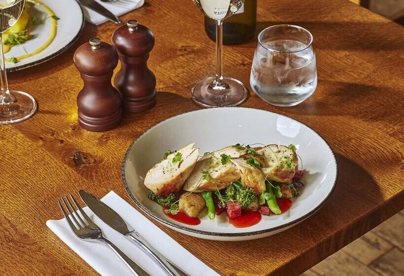 Отель Sandburn Hall