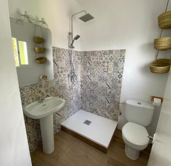 膳宿费 Alma Zahora