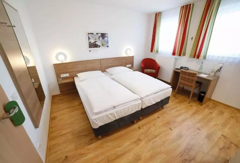 پانسیون Hildegard Forum