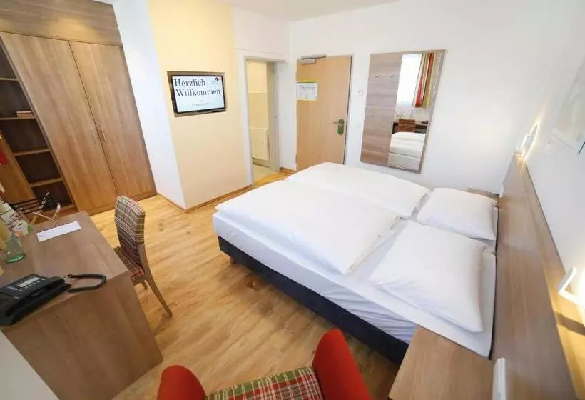 پانسیون Hildegard Forum