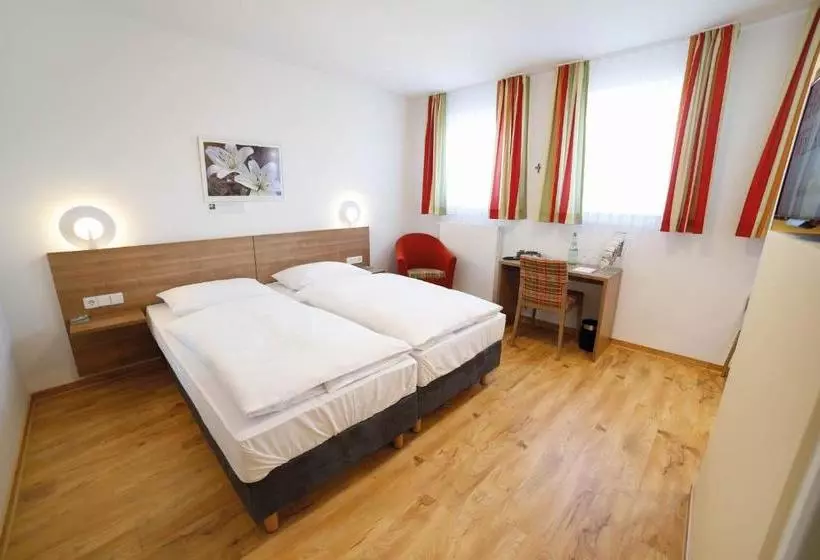 پانسیون Hildegard Forum