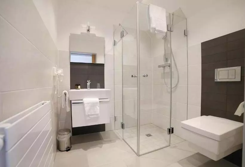 پانسیون Hildegard Forum