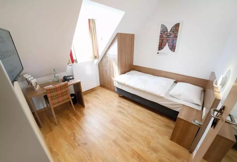 پانسیون Hildegard Forum