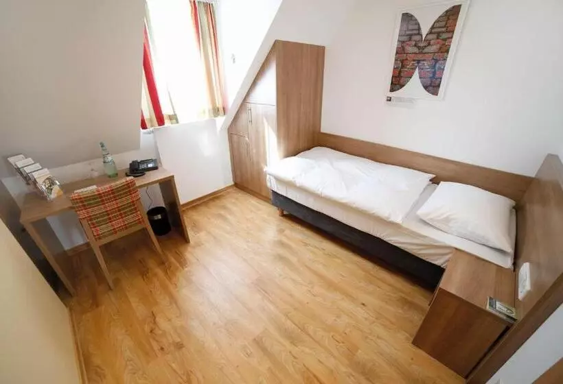 پانسیون Hildegard Forum