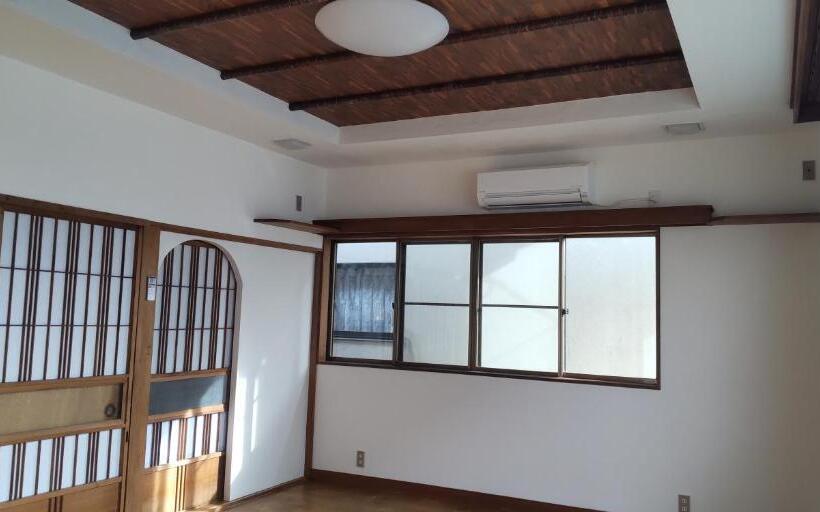 فندق صغير 沼津ライダーハウスしんちゃん