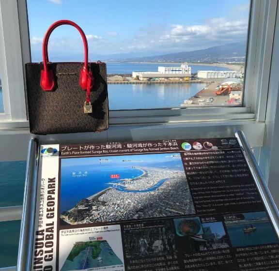 فندق صغير 沼津ライダーハウスしんちゃん