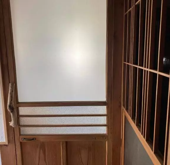 Retkeilymaja 沼津ライダーハウスしんちゃん