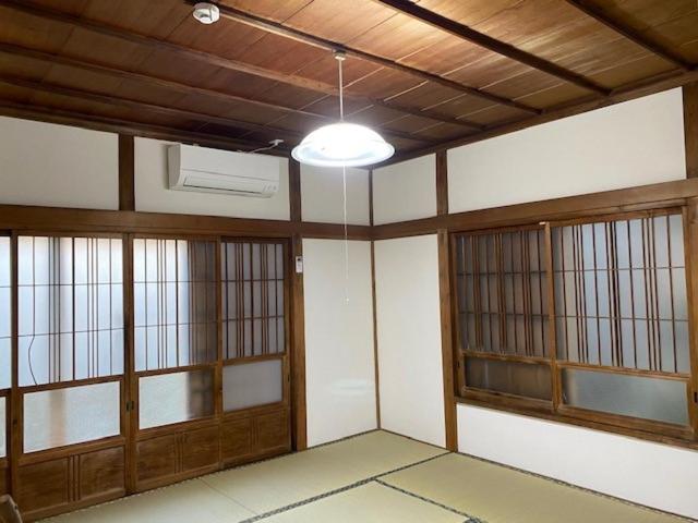 فندق صغير 沼津ライダーハウスしんちゃん