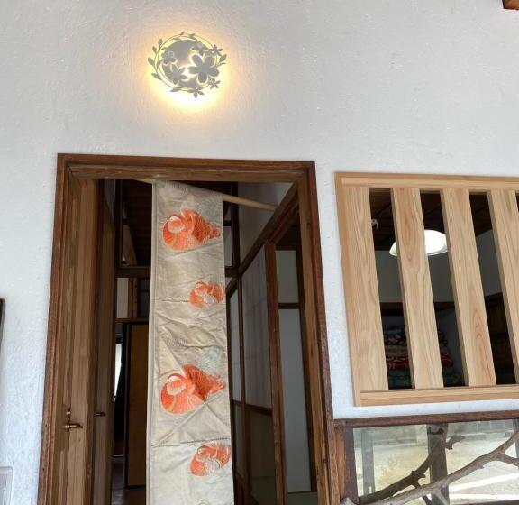 فندق صغير 沼津ライダーハウスしんちゃん